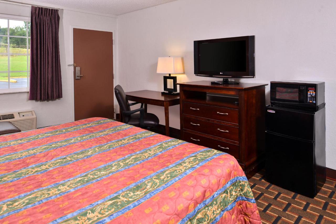 Americas Best Value Inn Richmond South Bellwood Kültér fotó