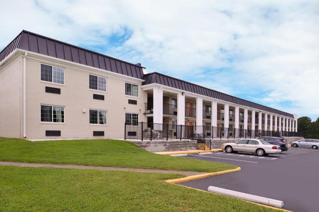 Americas Best Value Inn Richmond South Bellwood Kültér fotó