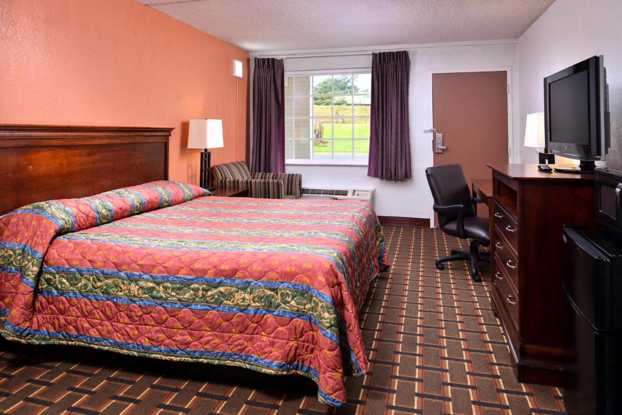 Americas Best Value Inn Richmond South Bellwood Kültér fotó