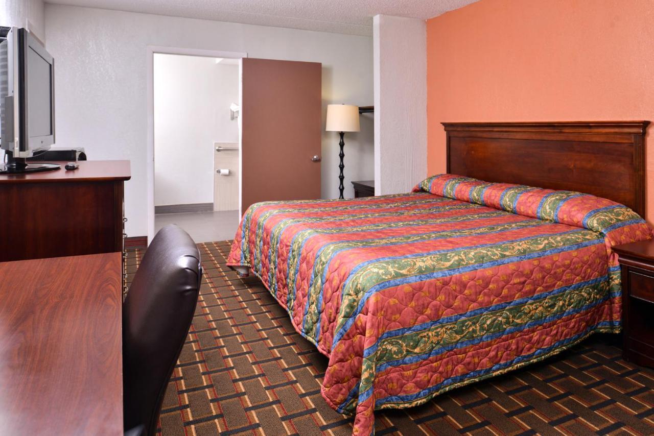 Americas Best Value Inn Richmond South Bellwood Kültér fotó