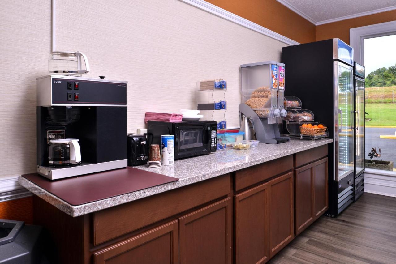 Americas Best Value Inn Richmond South Bellwood Kültér fotó