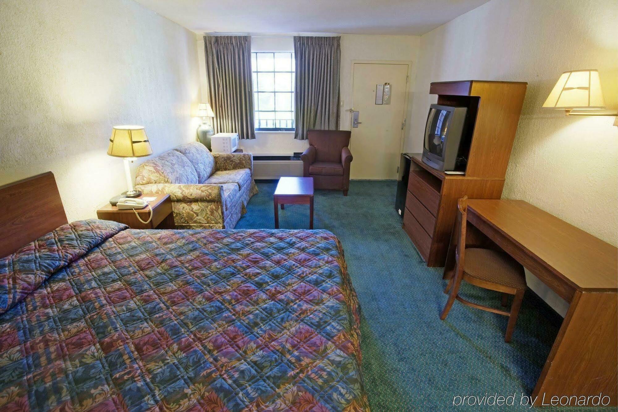 Americas Best Value Inn Richmond South Bellwood Kültér fotó