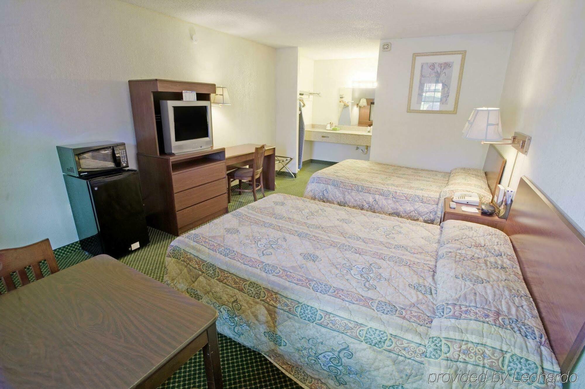 Americas Best Value Inn Richmond South Bellwood Kültér fotó